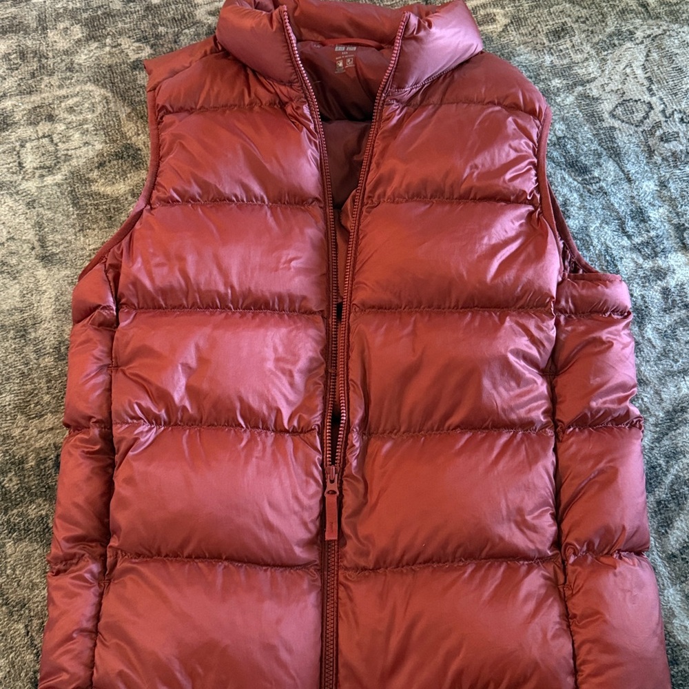 Uniqlo Scarlet Ultra Light Down Coat